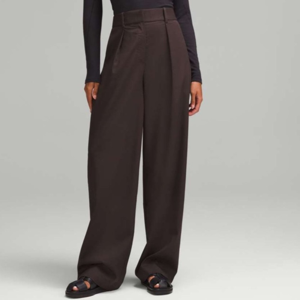 Lululemon Espresso Pleat-Front High-Rise Trousers - Picture 2 of 8